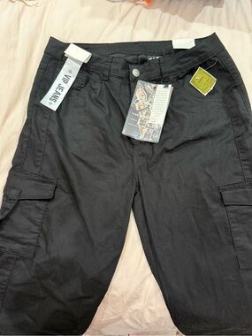 NWT VIP Women’s Black Cargo Pants